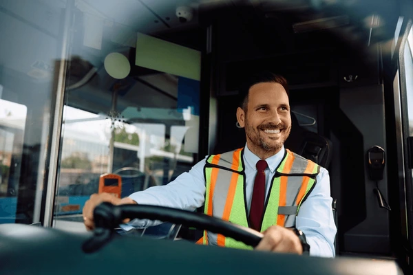 Vriendelijke chauffeur